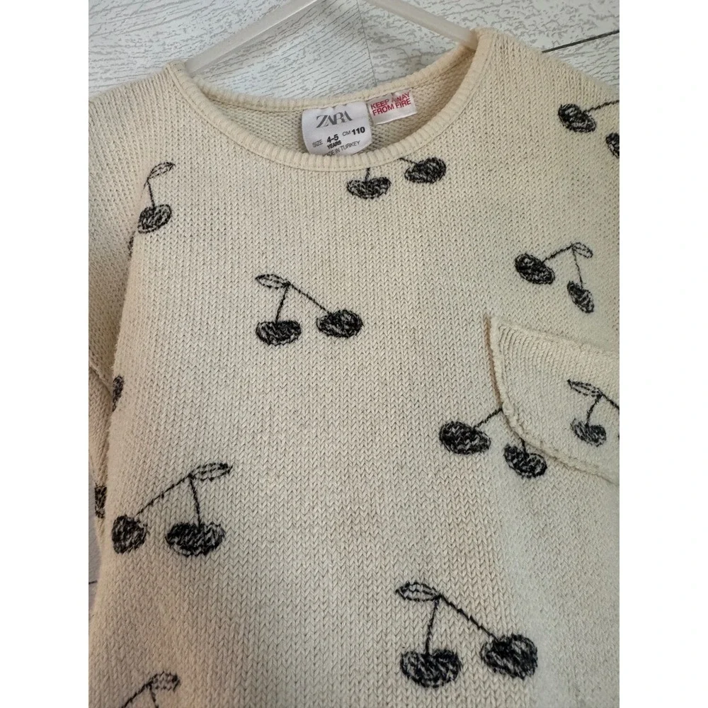 Zara Kids Cherry Print Knit Sweater and Shorts Set Cream Size 4-5 Years
